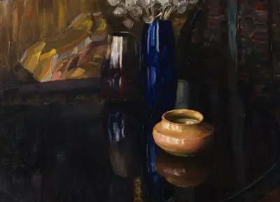 Vasstilleben på mahognybord av Alexander Koester