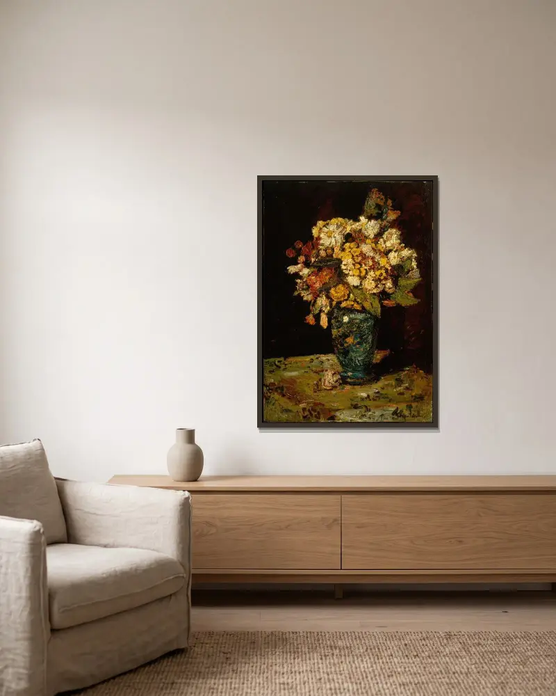 Blommor i blå vas av Adolphe Monticelli inramad på en vägg