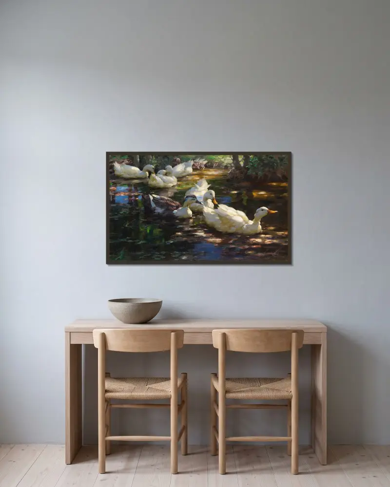Sieben Enten im schattigen Waldteich von Alexander Koester gerahmt an einer Wand