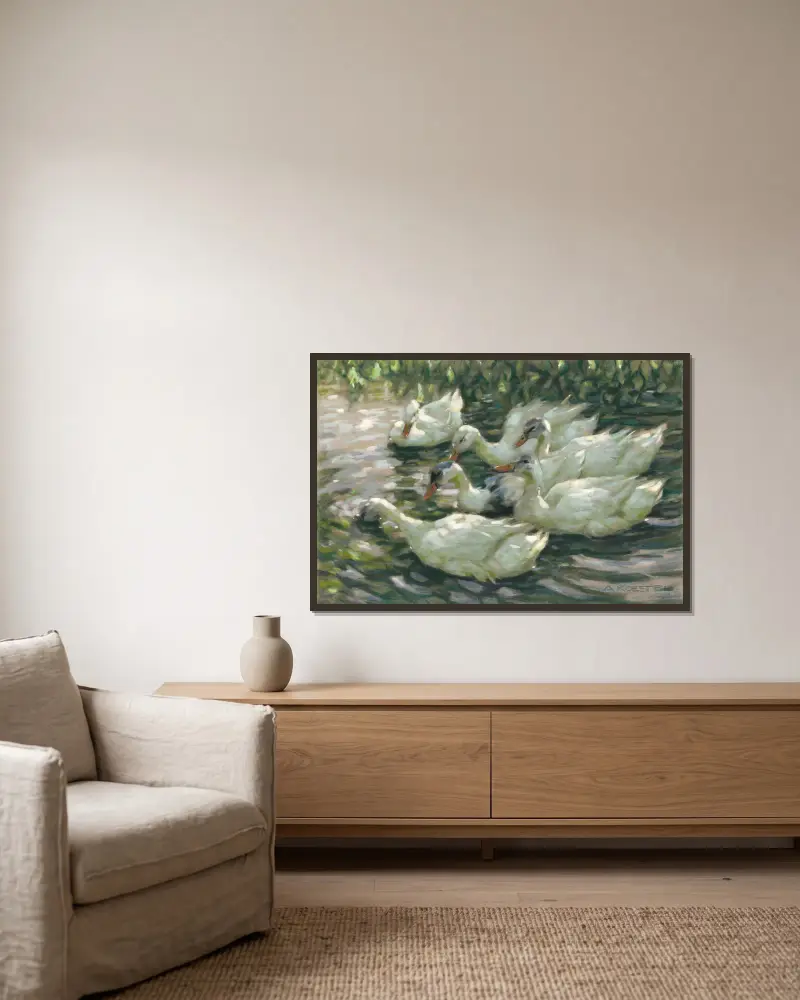 Sechs Enten unter einem Weidenbaum von Alexander Koester gerahmt an einer Wand