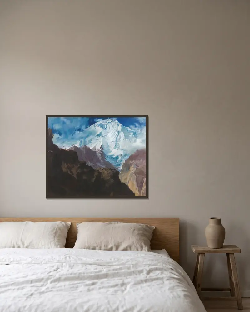 Mount Rakaposhi av Alexandre Jacovleff inramad på en vägg