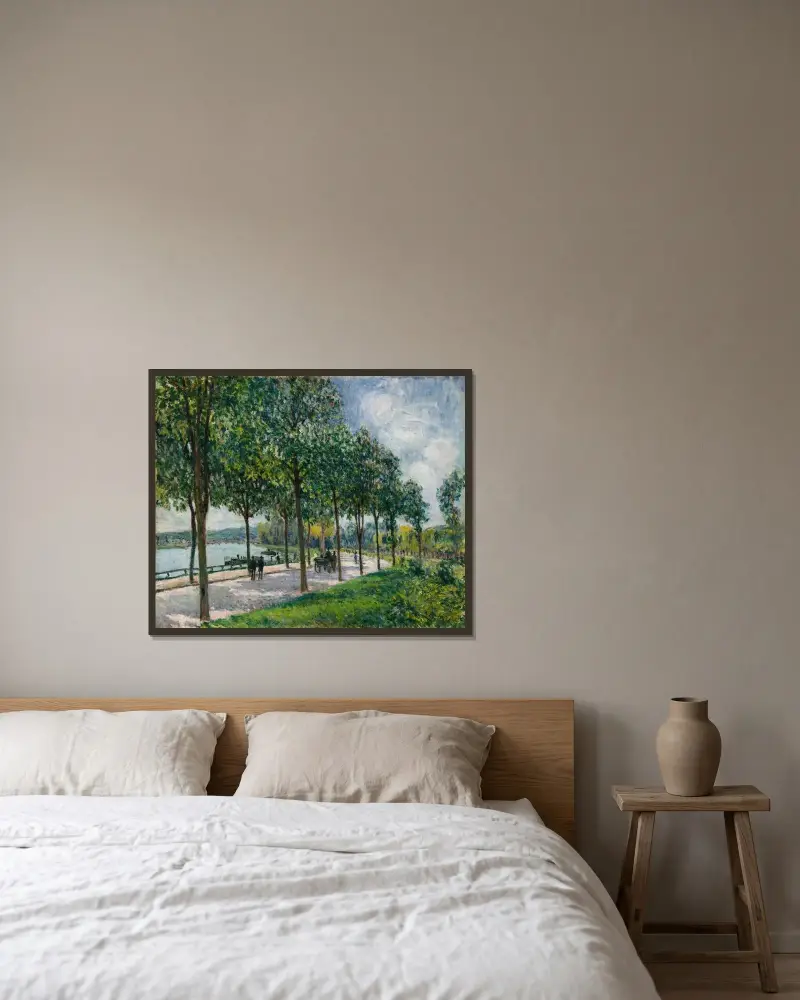 Allée of Chestnut Trees av Alfred Sisley inramad på en vägg