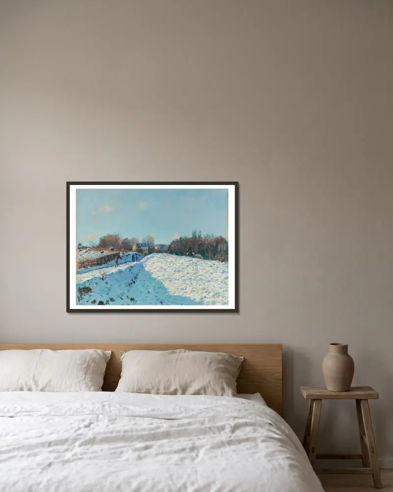 Effet De Neige À Louveciennes, 1874 av Alfred Sisley inramad på en vägg