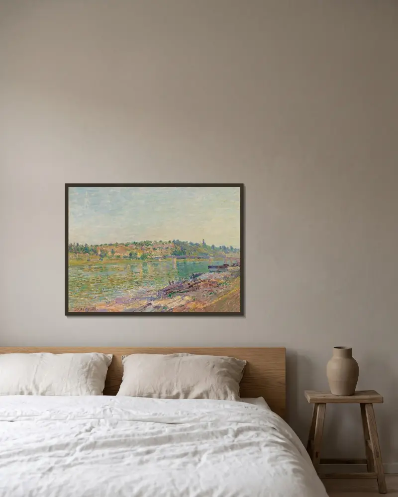 Les Coteaux De La Celle-Sous-Moret, Vus De Saint-Mammès av Alfred Sisley inramad på en vägg