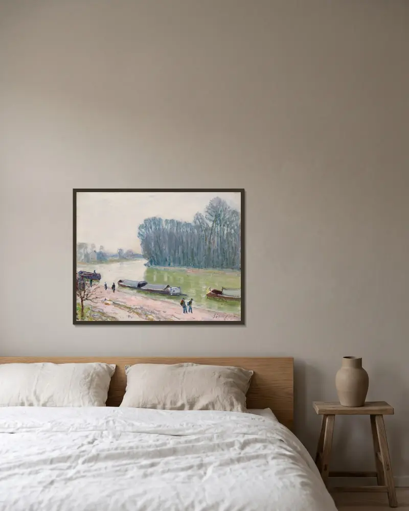 Péniches sur le Loing av Alfred Sisley inramad på en vägg