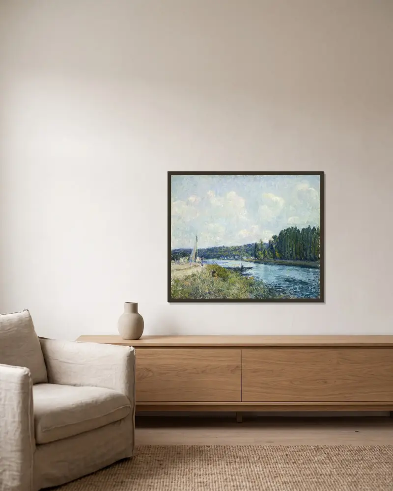 The Banks of the Oise av Alfred Sisley inramad på en vägg