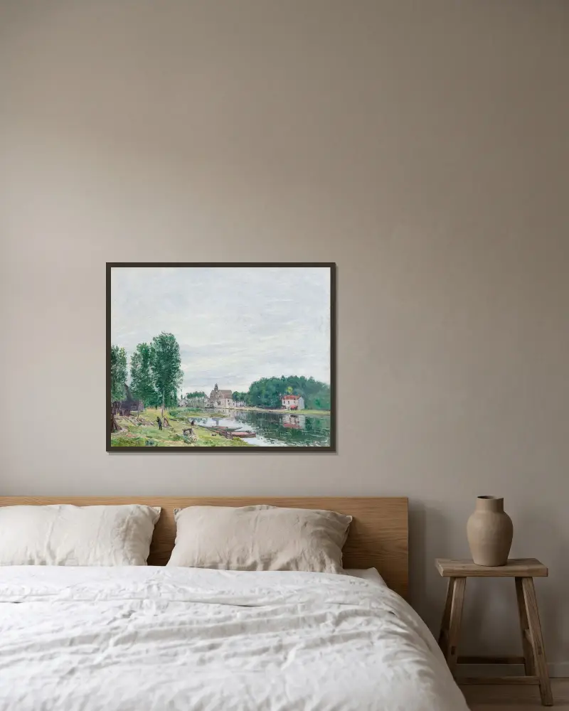 Båtvarvet vid Matrat, Moret-sur-Loing, regnväder av Alfred Sisley inramad på en vägg
