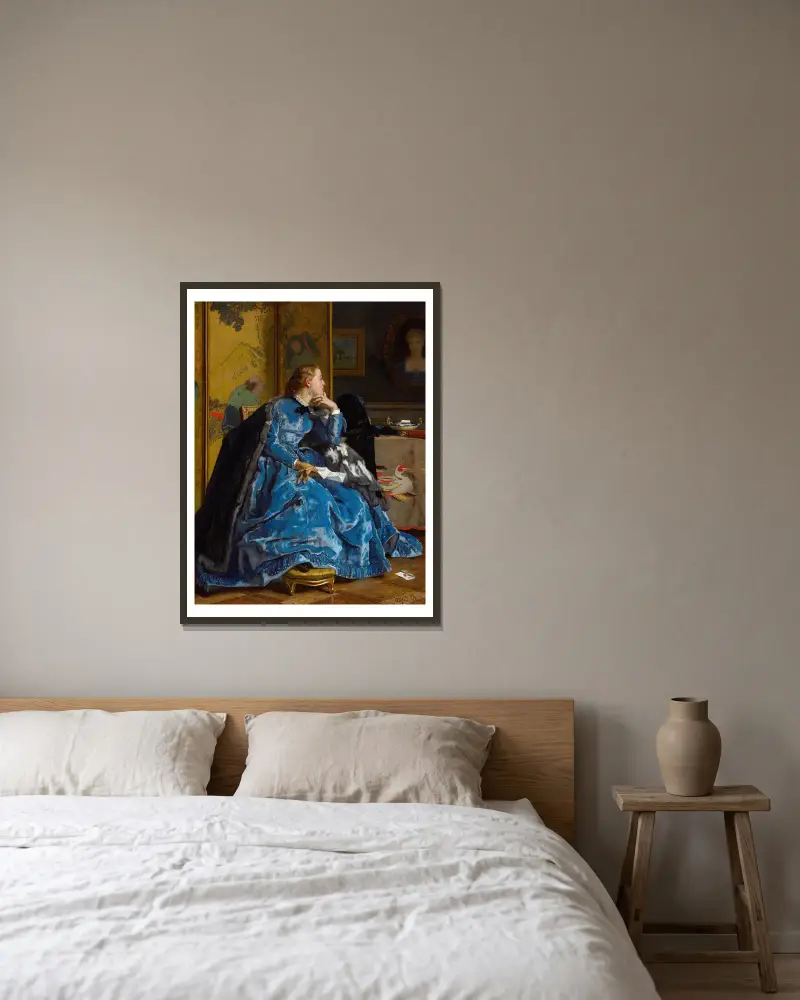Eine Herzogin (Das blaue Kleid) von Alfred Stevens gerahmt an einer Wand
