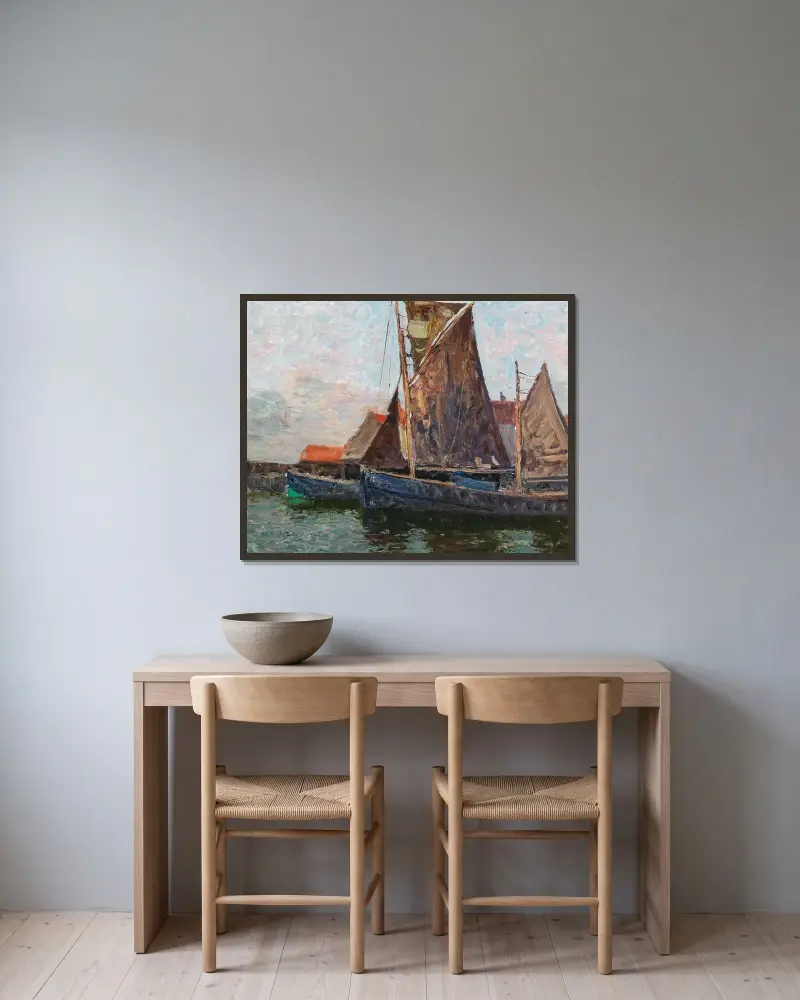 Segelbåtar av Alfred Zoff inramad på en vägg