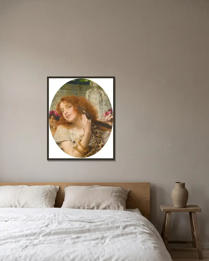 Bacchantin von Lawrence Alma-Tadema gerahmt an einer Wand