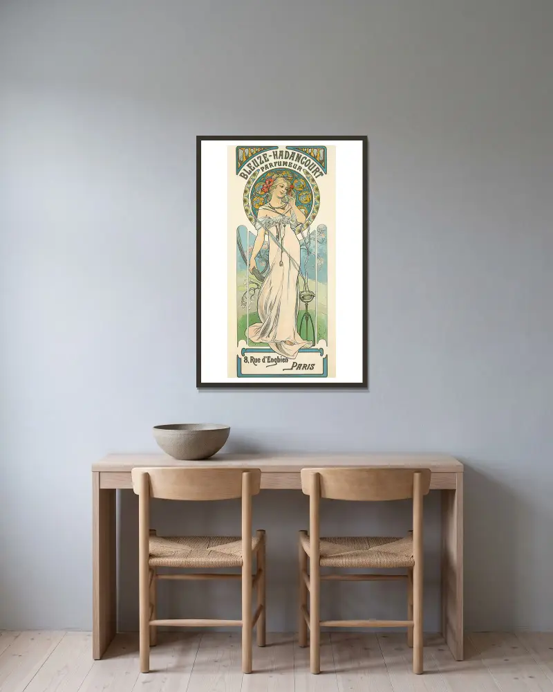 Bleuze-Hadancourt Parfumeur, Alphonse Mucha w ramie na ścianie