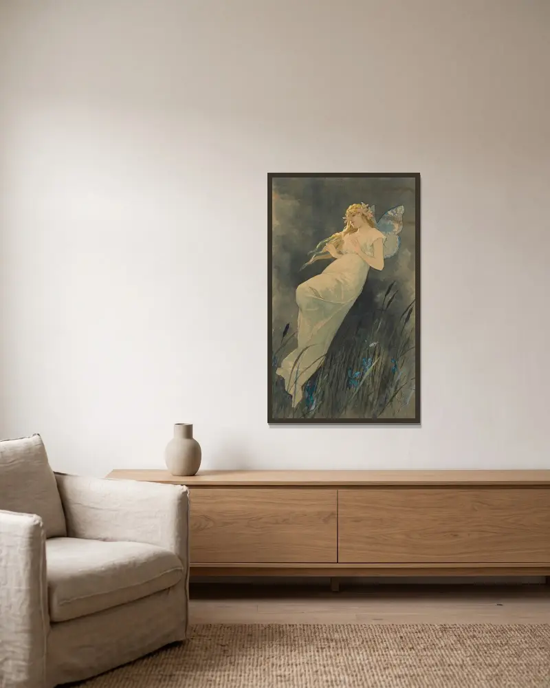 Víla s kosatci, Alphonse Mucha v rámu na stěně