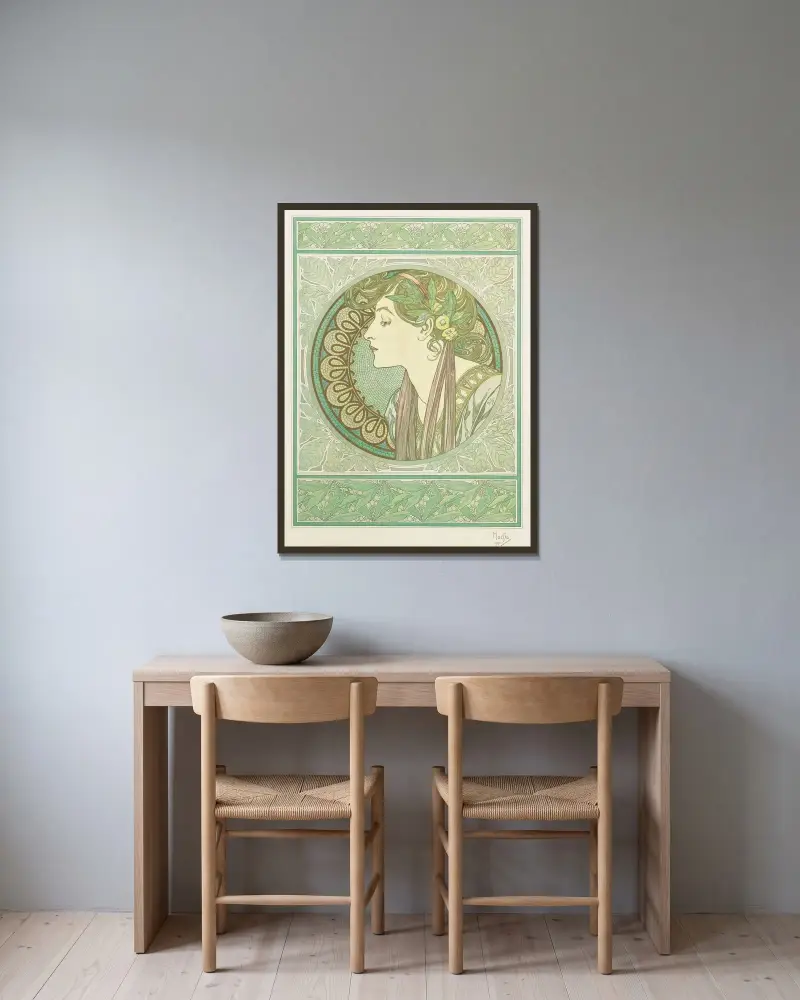 Lorbeer von Alphonse Mucha gerahmt an einer Wand