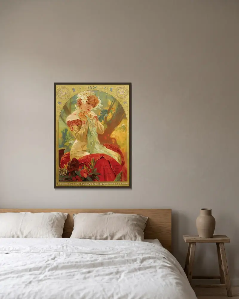 Lefevre-Utile Sarah Bernhardt, Alphonse Mucha v rámu na stěně