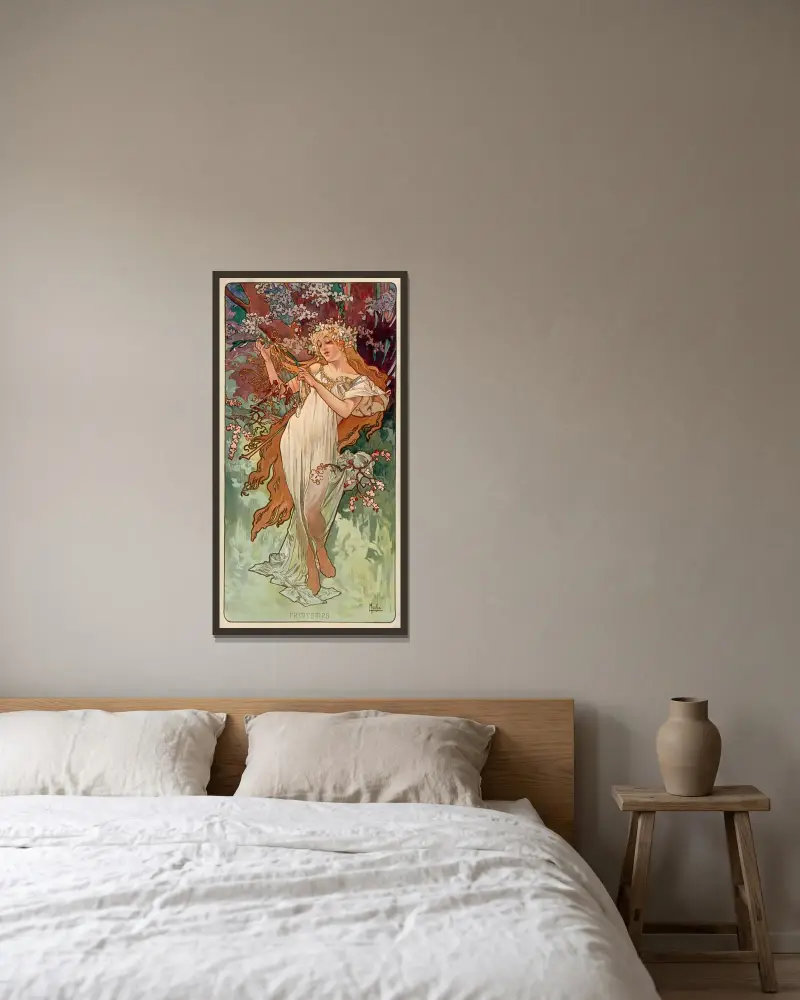 Die Jahreszeiten – Frühling von Alphonse Mucha gerahmt an einer Wand