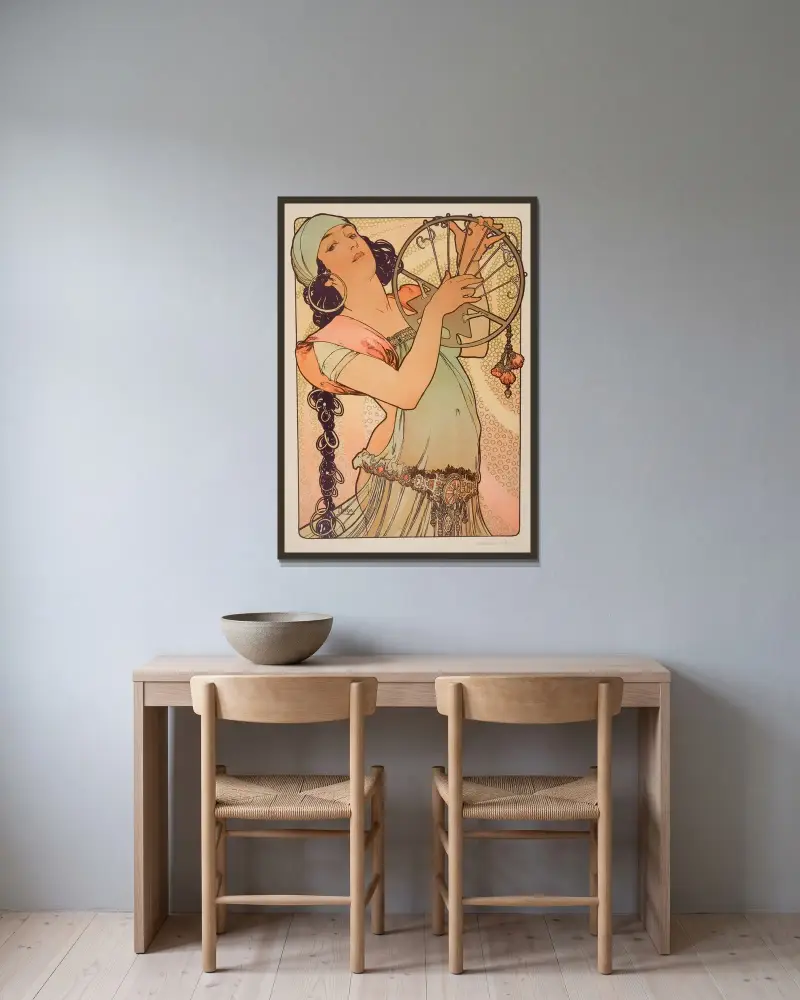 Salome, 1897 – Nr. 2 von Alphonse Mucha gerahmt an einer Wand