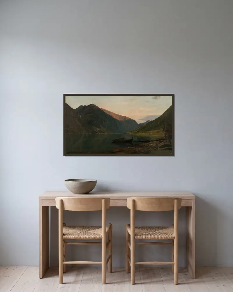 Aftonstämning, Fjærland av Amaldus Nielsen inramad på en vägg
