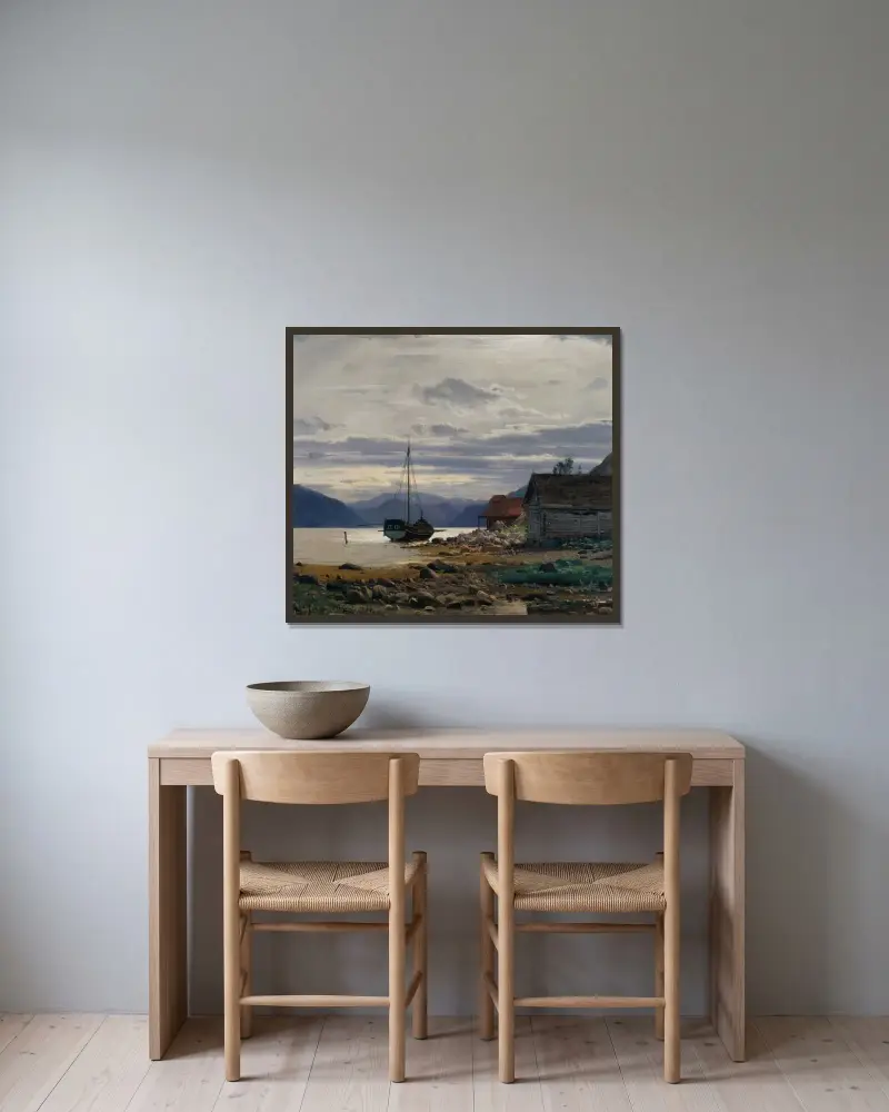 Fra Balestrand av Amaldus Nielsen inramad på en vägg