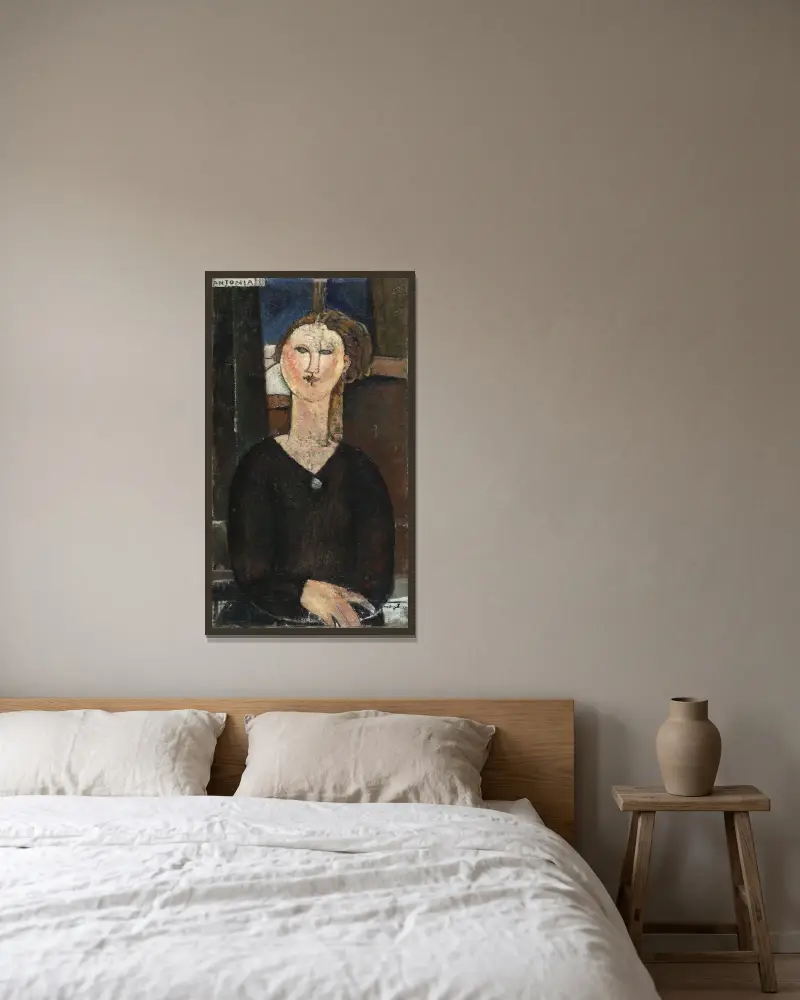 Antonia, Amedeo Modigliani v rámu na stěně