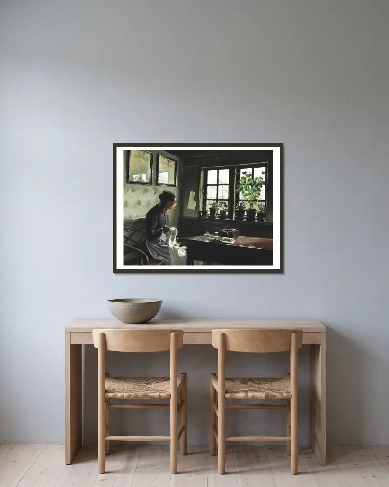 Interieur mit nähender Frau von Laurits Andersen Ring gerahmt an einer Wand