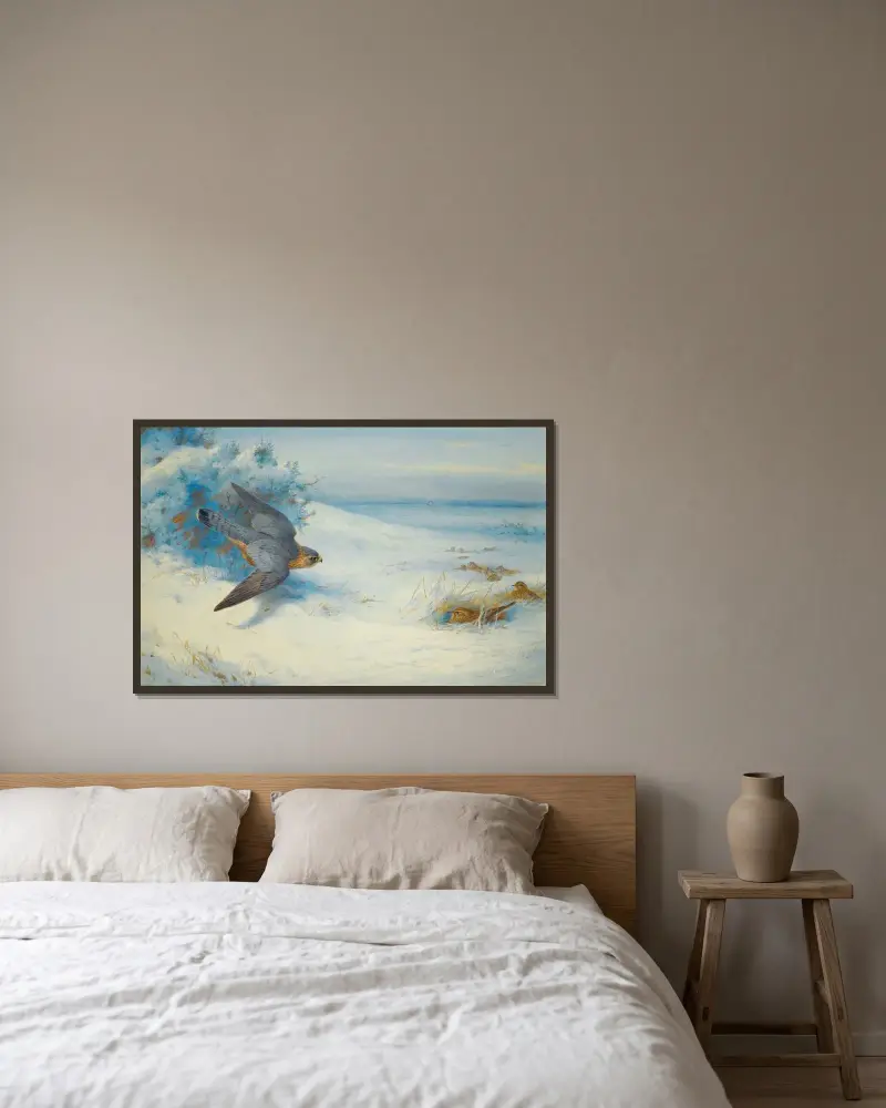Merlin och lärkor av Archibald Thorburn inramad på en vägg