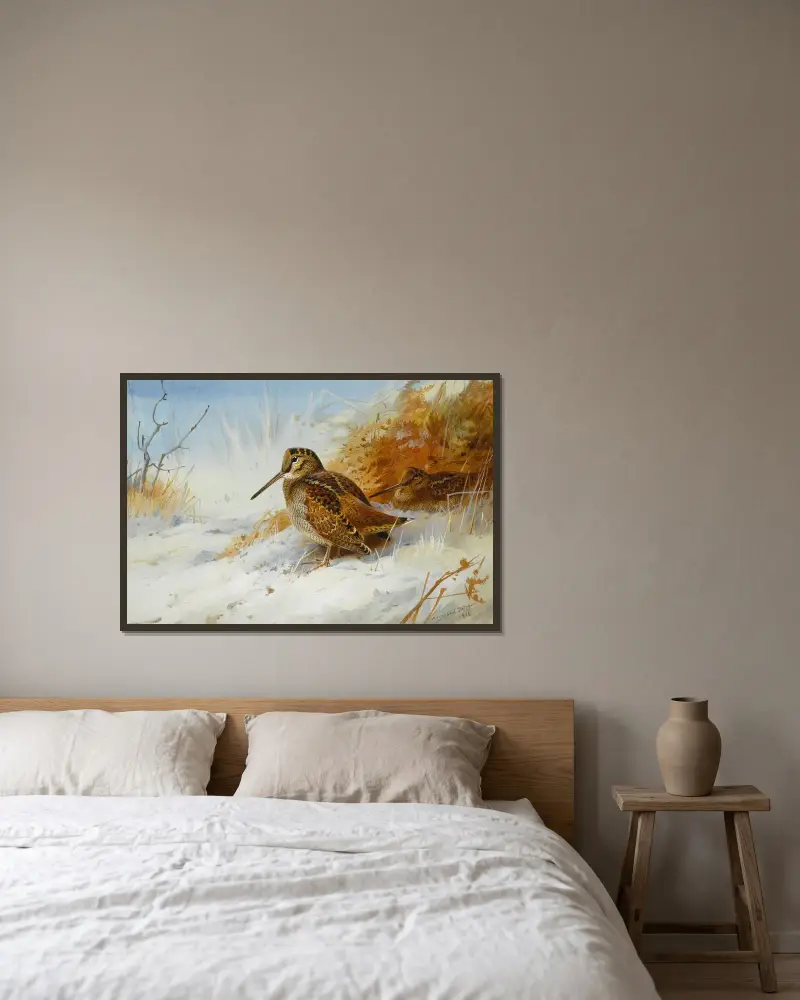 Vintermorkulla av Archibald Thorburn inramad på en vägg