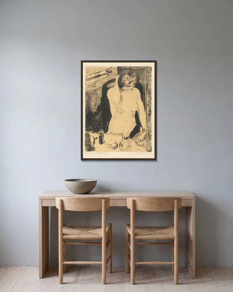 Femme à sa toilette av Armand Apol inramad på en vägg