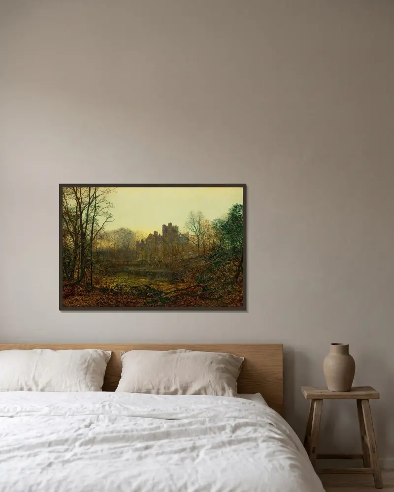 En oktoberglöd av John Atkinson Grimshaw inramad på en vägg