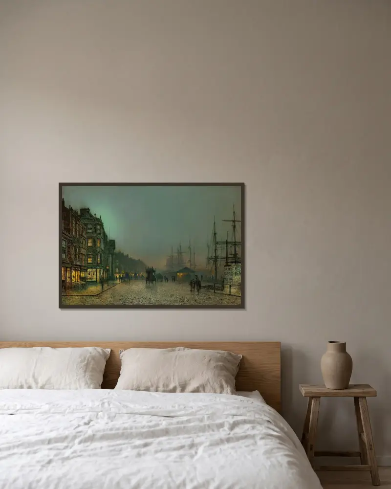 Liverpool Lights av John Atkinson Grimshaw inramad på en vägg
