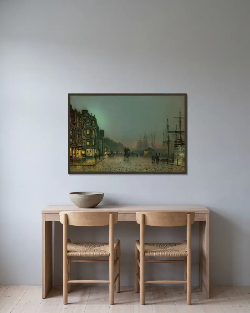 Liverpool Lights av John Atkinson Grimshaw inramad på en vägg