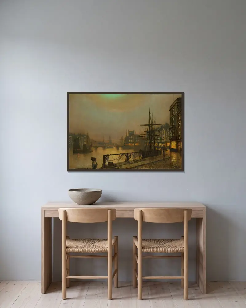 Whitby bei Nacht von John Atkinson Grimshaw gerahmt an einer Wand