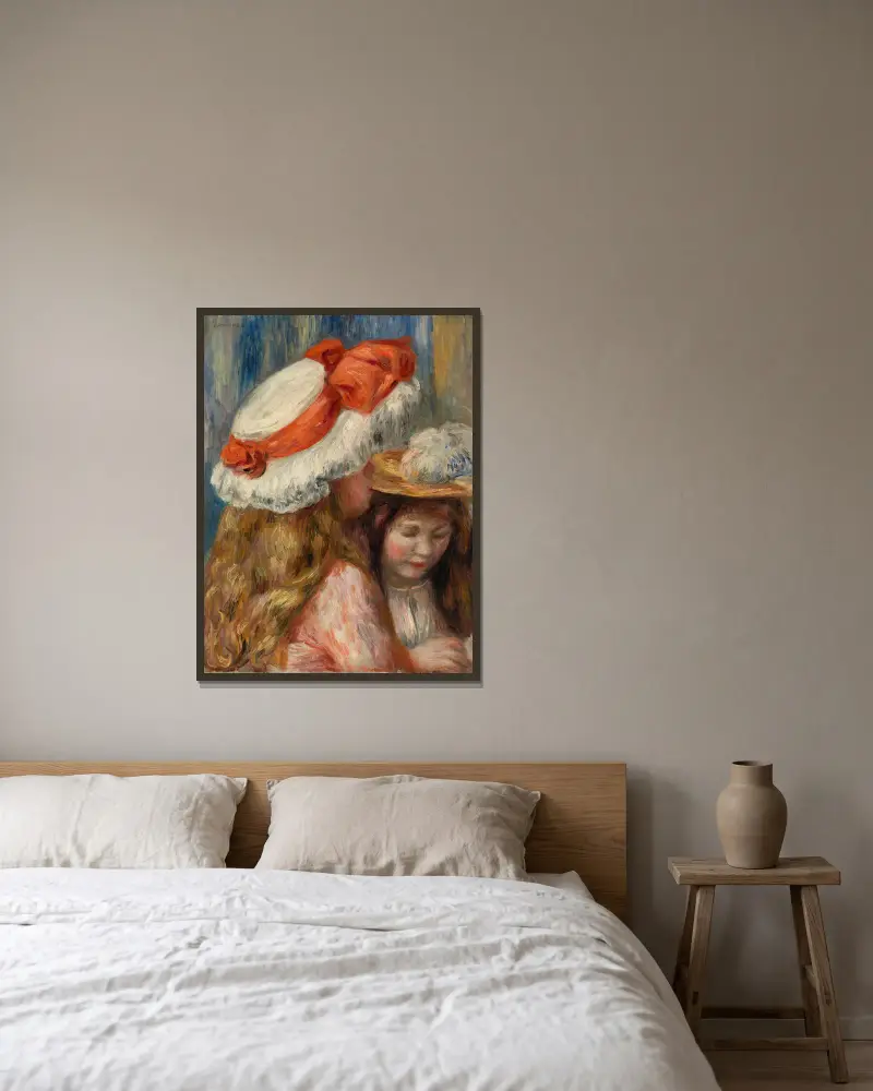 Girls with Hats (Jeunes filles aux chapeaux) av Pierre-Auguste Renoir inramad på en vägg