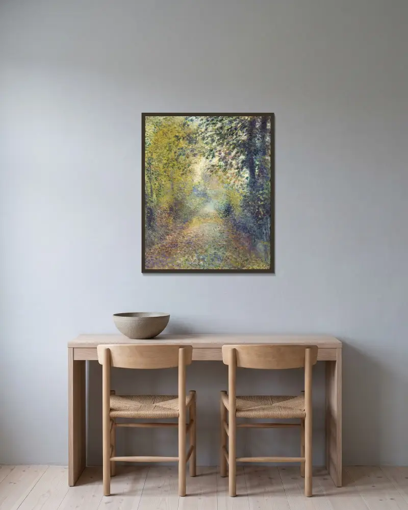 Im Wald von Pierre-Auguste Renoir gerahmt an einer Wand