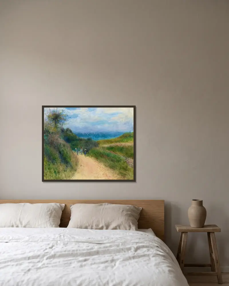 Weg nach Berneval von Pierre-Auguste Renoir gerahmt an einer Wand
