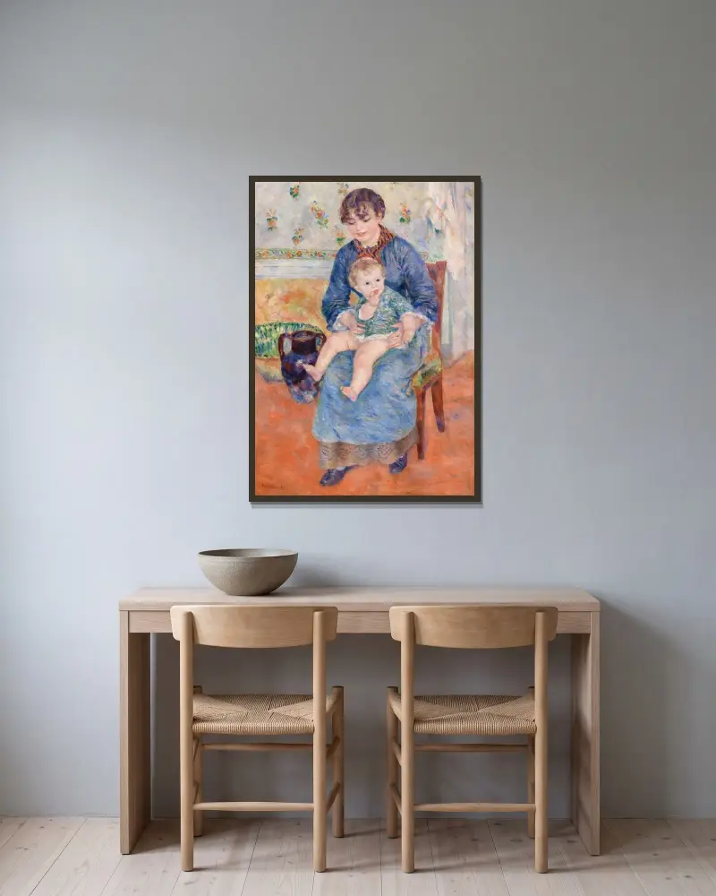 Junge Mutter von Pierre-Auguste Renoir gerahmt an einer Wand
