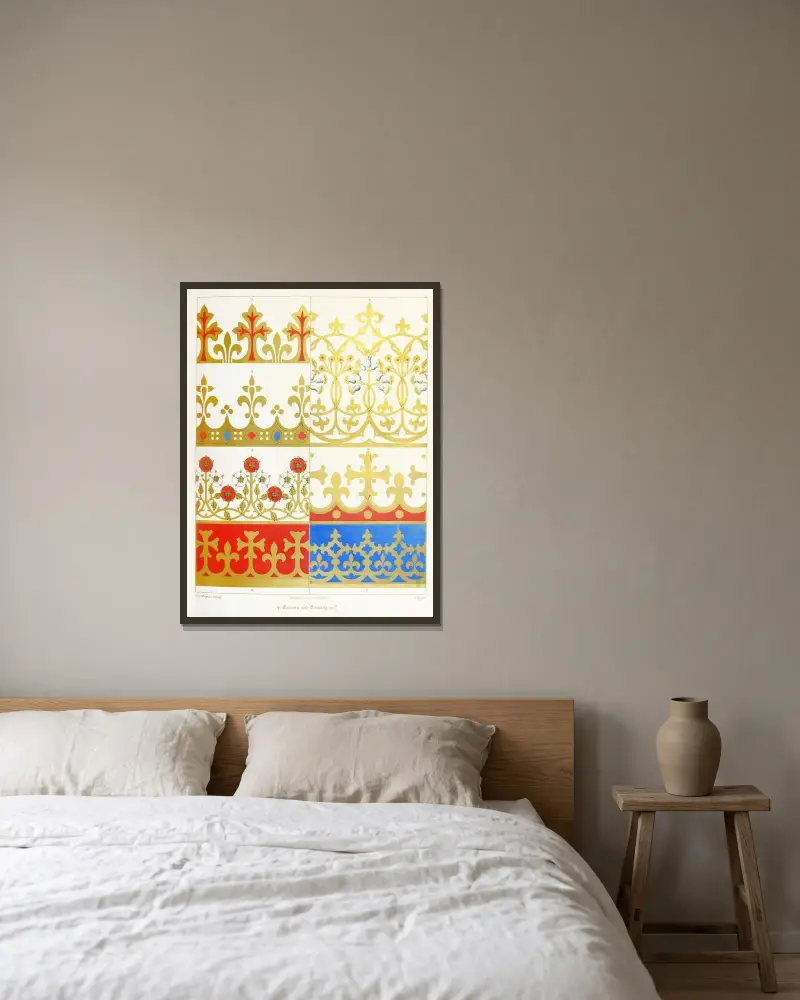 Kronen und Wappen von Augustus Pugin gerahmt an einer Wand