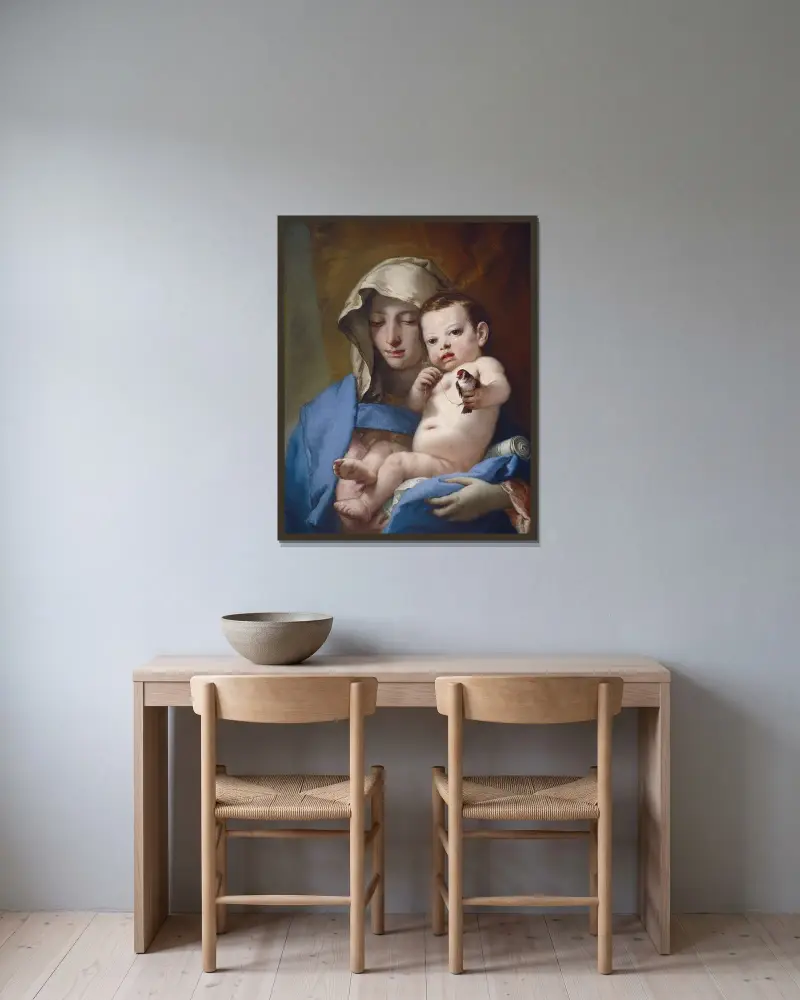 Madonnan med steglitsen av Giovanni Battista Tiepolo inramad på en vägg