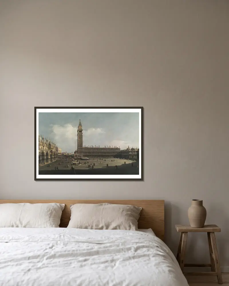 Piazza San Marco, Venice av Bernardo Bellotto inramad på en vägg