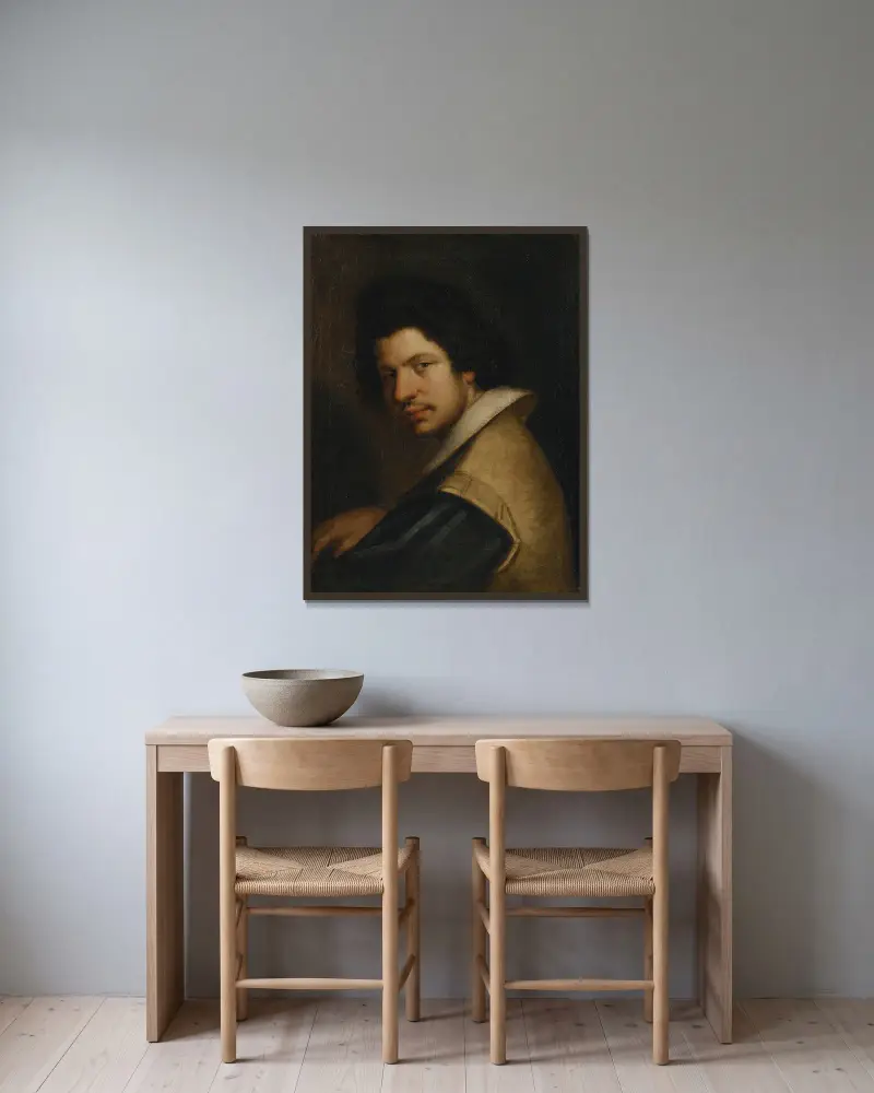 Bildnis eines Mannes mit Halskrause von Bernardo Strozzi gerahmt an einer Wand