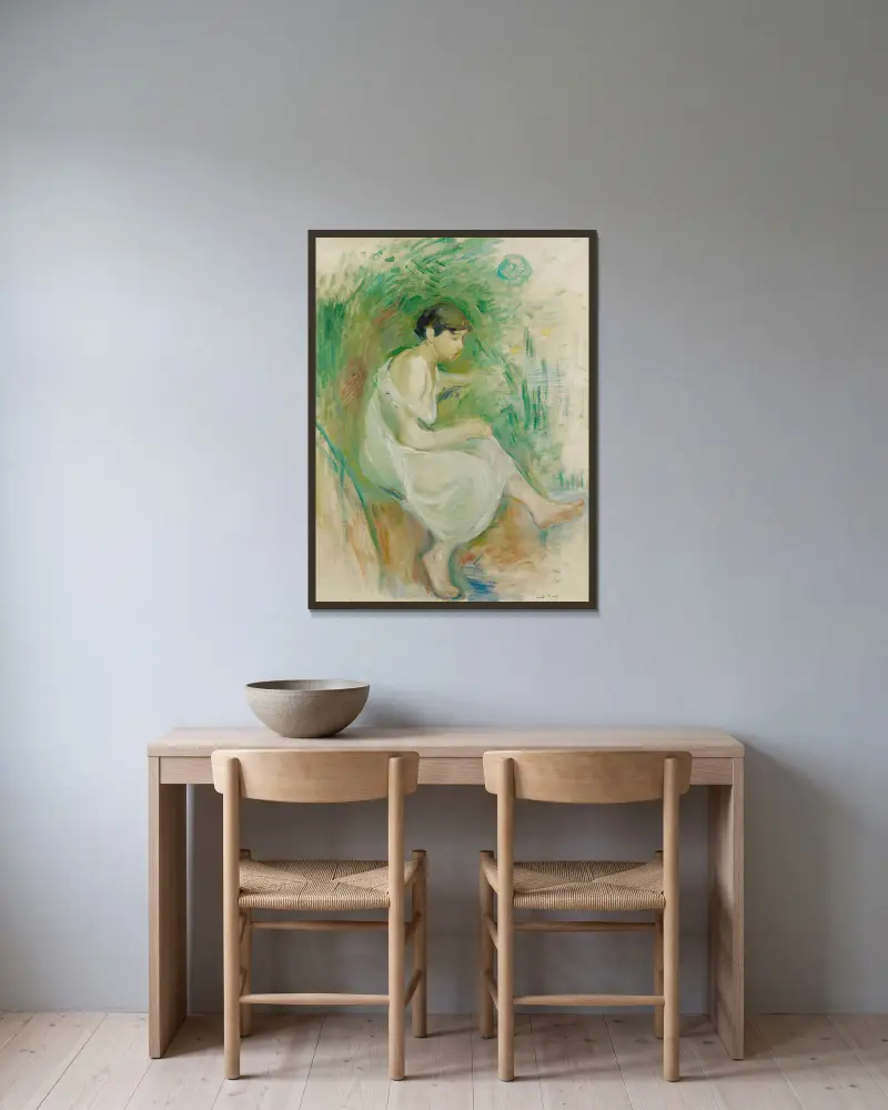 Baigneuse En Chemise av Berthe Morisot inramad på en vägg