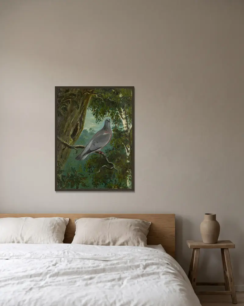 Hohltaube von Bruno Liljefors gerahmt an einer Wand