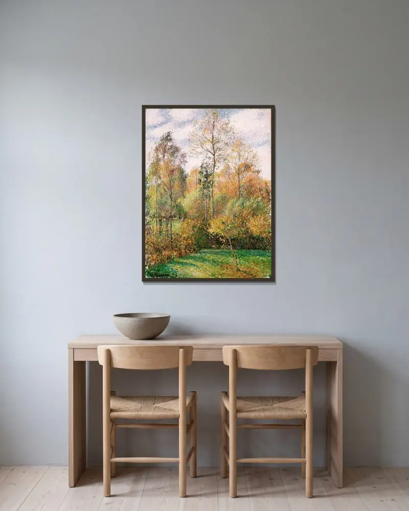Automne, Peupliers, Eragny (Autumn, Poplars, Eragny) av Camille Pissarro inramad på en vägg