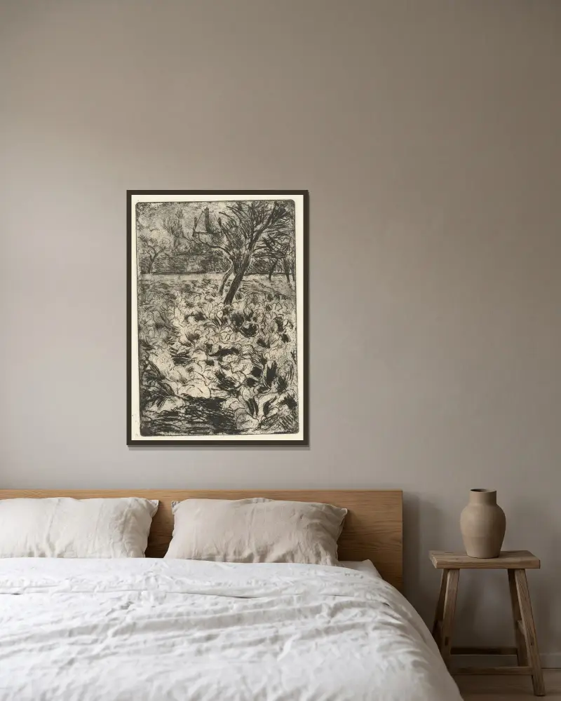 Das Knollenfeld von Camille Pissarro gerahmt an einer Wand