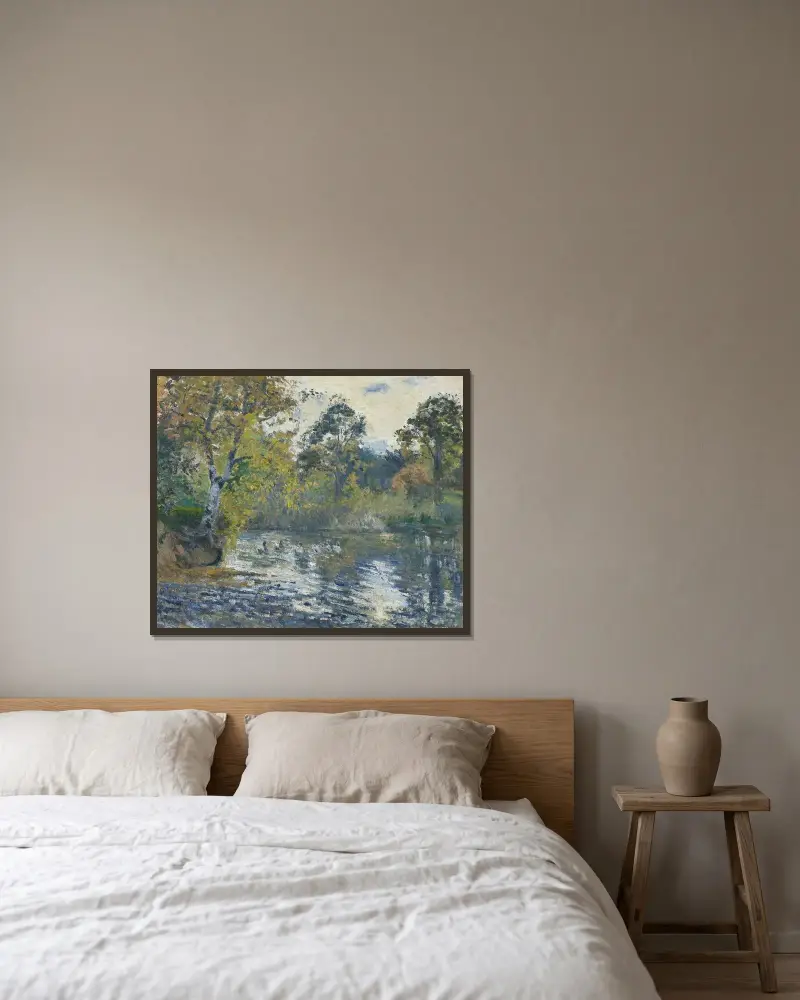 L’Étang de Montfoucault av Camille Pissarro inramad på en vägg