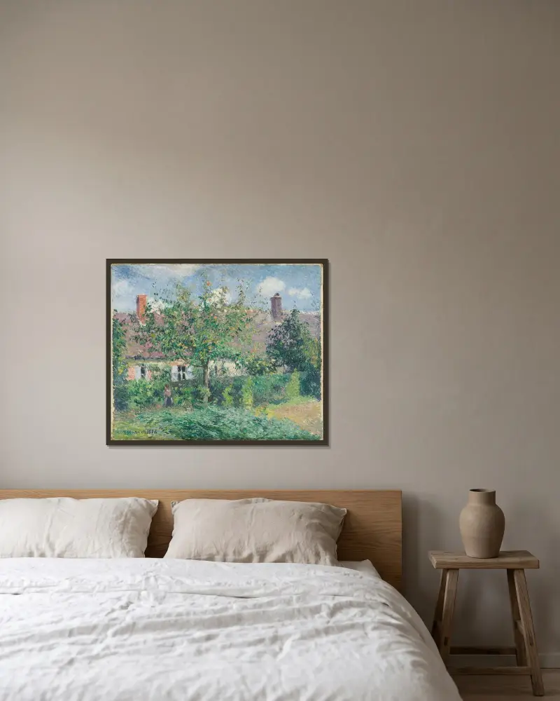 Bondgård i Éragny av Camille Pissarro inramad på en vägg