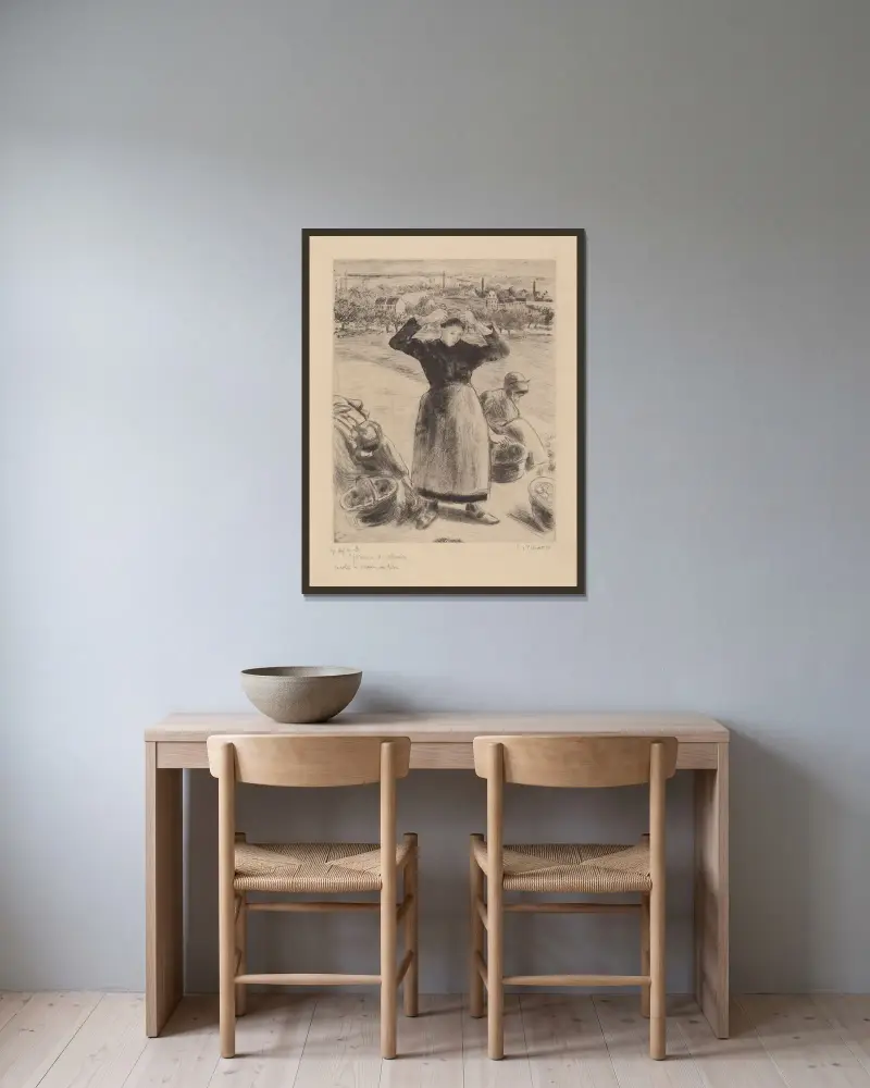 Récolte de pommes de terre av Camille Pissarro inramad på en vägg