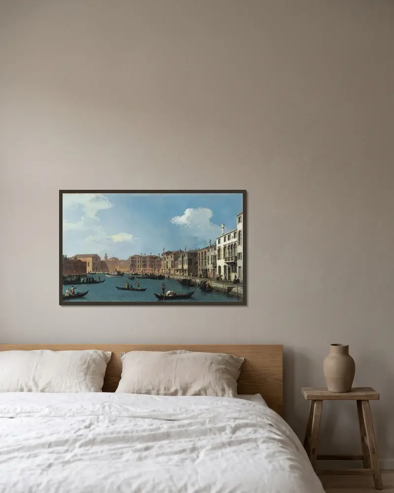 Vue du canal de Santa Chiara, à Venise av Canaletto inramad på en vägg