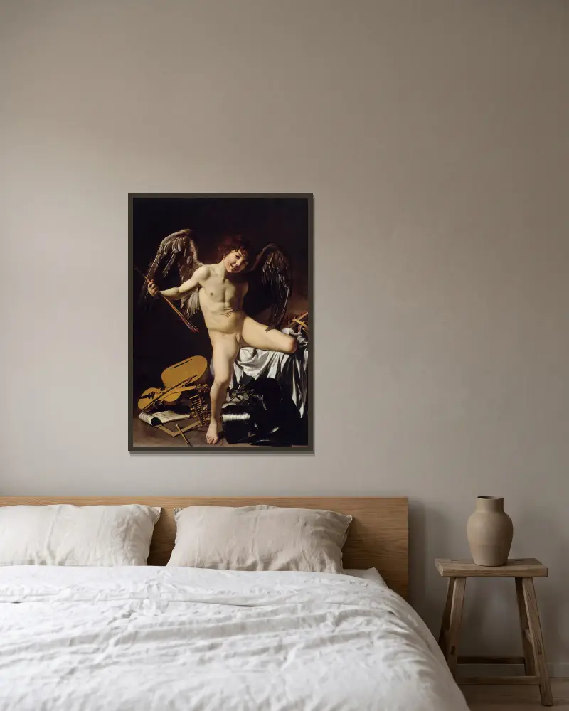 Amor Vincit Omnia von Caravaggio gerahmt an einer Wand