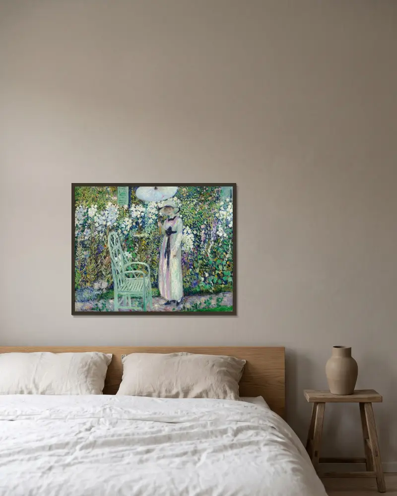 Vita liljor av Frederick Carl Frieseke inramad på en vägg