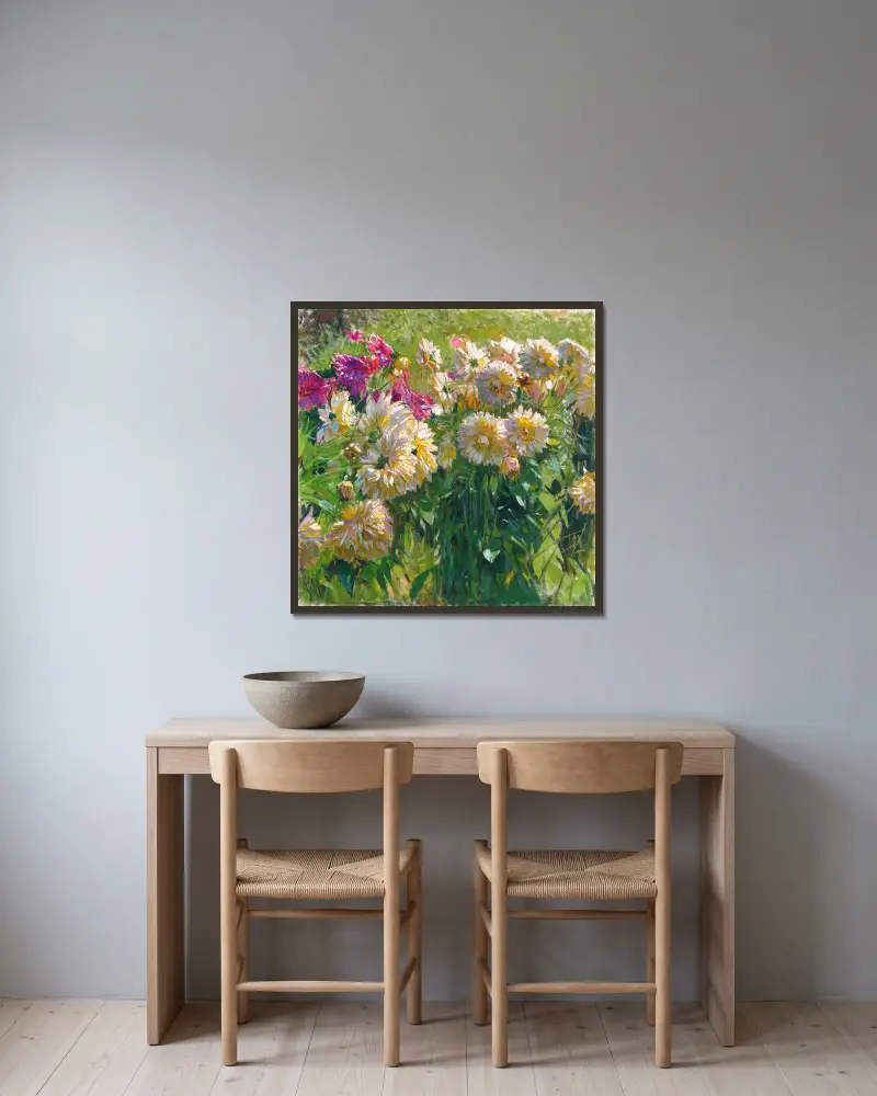 Dahlien von Carl Moll gerahmt an einer Wand